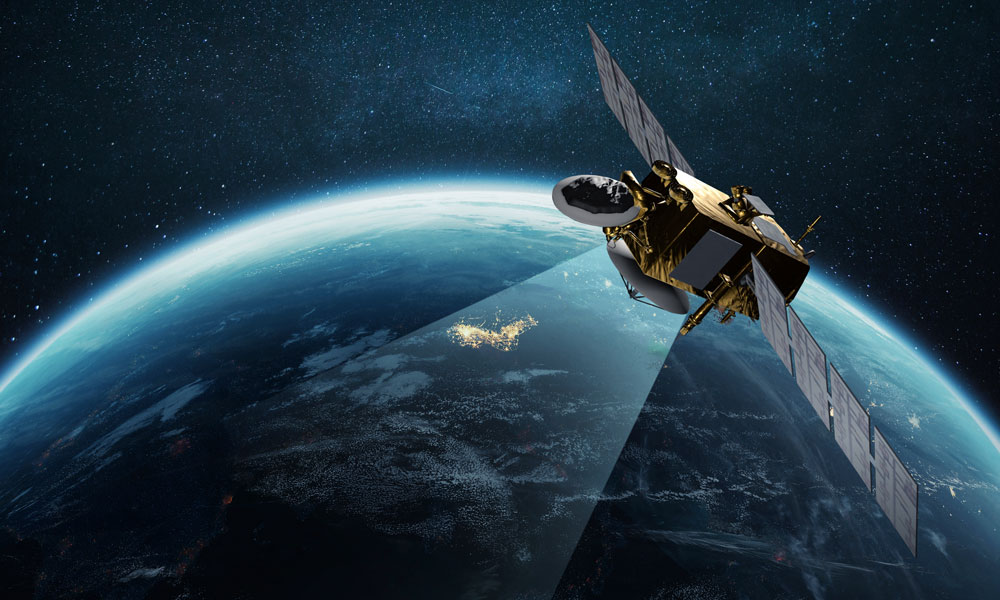 Blackout: Satelliten sollen beim Neustart des Stromnetzes helfen